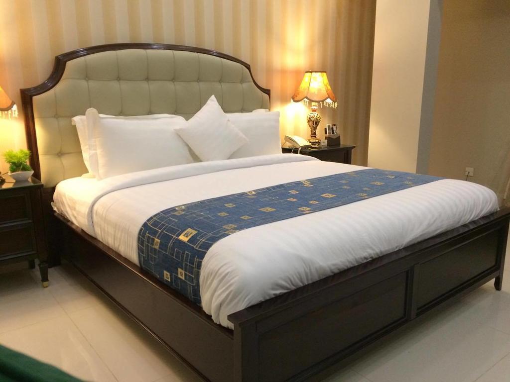 Orchards Cottage Hotel Карачі Екстер'єр фото